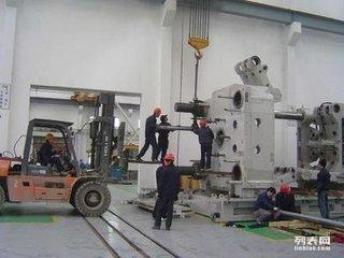 北京叉車出租與工業(yè)機器人制造 現(xiàn)代物流與智能制造的完美結(jié)合